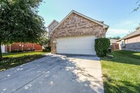 10313 Stoneside Ct in Fort Worth, TX - Building Photo - Building Photo