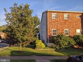 3036 White Birch Ct in Fairfax, VA - Building Photo - Building Photo