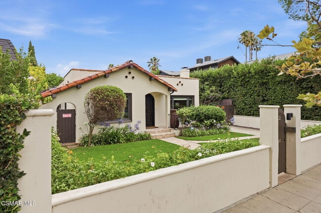 property at 732 N Alta Vista Blvd