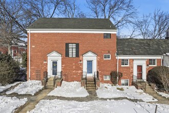 3115 Martha Custis Dr in Alexandria, VA - Building Photo - Building Photo