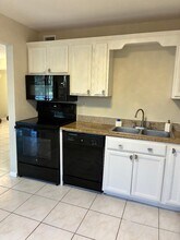 98 Capri B in Delray Beach, FL - Building Photo - Building Photo