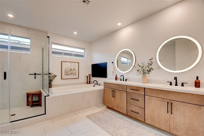 property at 9702 Starlight Ridge Ave