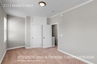 2113 Baker St photo'