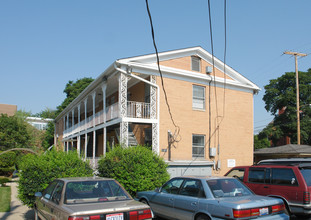 Holiday House Apartments in Columbus, OH - Foto de edificio - Building Photo