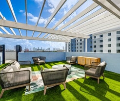 Santa Clara II in Miami, FL - Building Photo