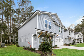 5050 Bramante Dr in Jacksonville, FL - Building Photo - Building Photo