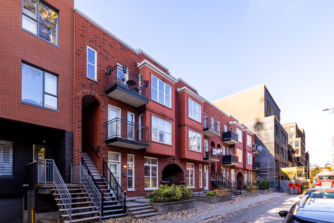 1250-1264 Sainte-Élizabeth Rue in Montréal, QC - Building Photo