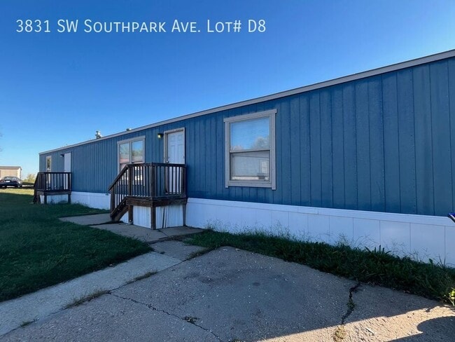 3831 SW South Park Ave in Topeka, KS - Building Photo - Building Photo