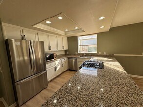 1371 Blossom Dr in Santa Maria, CA - Building Photo - Building Photo