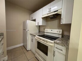 11526 Royal Palm Blvd in Coral Springs, FL - Building Photo