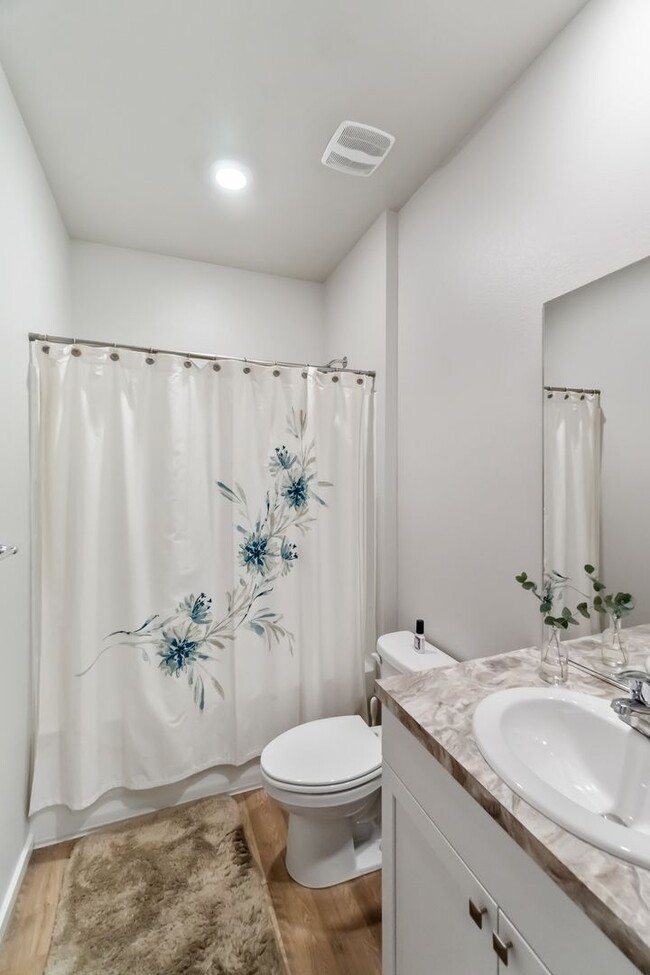 property at 5820 W Georgetown Ln
