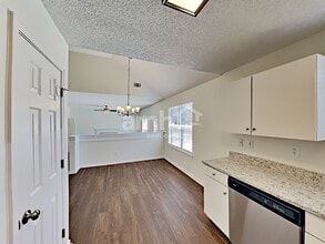 4729 Score Ct in Snellville, GA - Building Photo - Building Photo