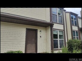 401 Club Rd in Sherwood, AR - Building Photo