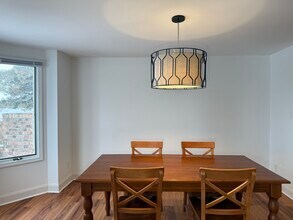 140 Niagara Shore Dr in Tonawanda, NY - Foto de edificio - Building Photo