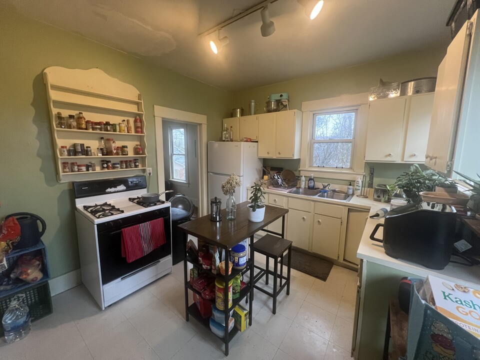 307 Raymond St in Morgantown, WV - Building Photo