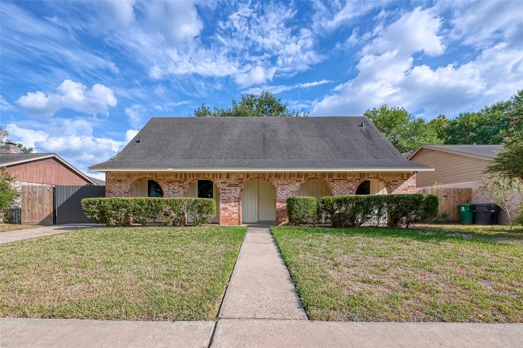 10507 Huntington View Dr in Houston, TX - Building Photo