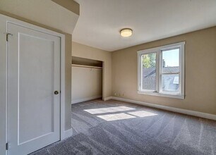 6416 17th Ave NW, Unit 2 in Seattle, WA - Building Photo - Building Photo