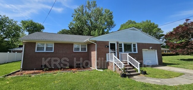 139 Westbrook Dr in Hampton, VA - Building Photo - Building Photo