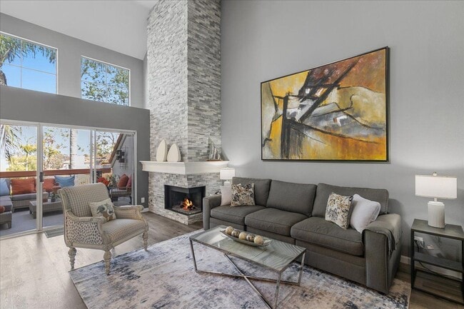 property at 4 Logo Vista