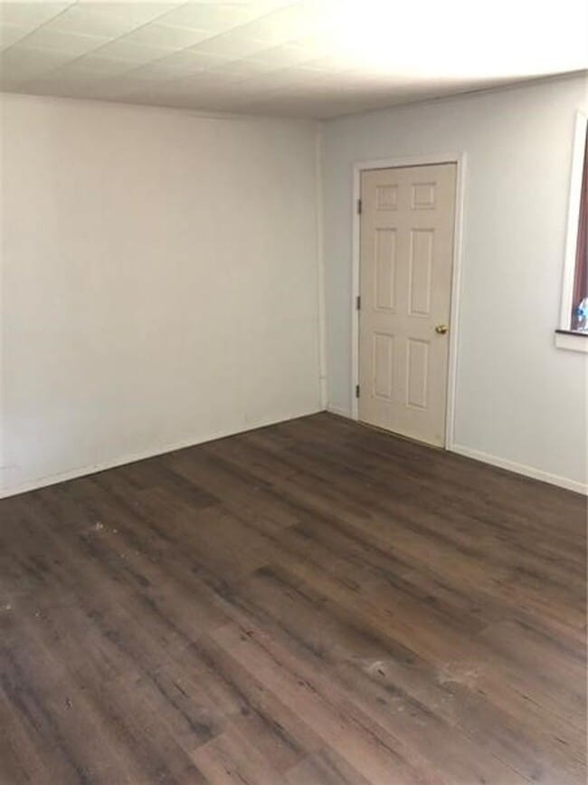 615 E 18th Ave in Munhall, PA - Building Photo - Building Photo