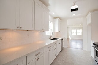 17016 Van Ness Ave in Torrance, CA - Foto de edificio - Building Photo