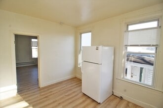 6901-6903 Belair Rd in Baltimore, MD - Building Photo - Building Photo