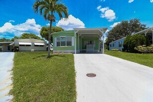 14 Don Quixote Ln in Port St. Lucie, FL - Building Photo