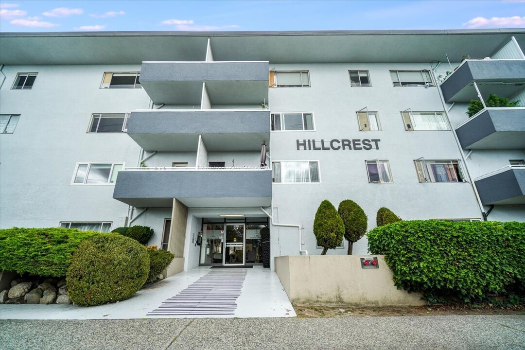 Hillcrest Manor Apartments in New Westminster, BC - Building Photo