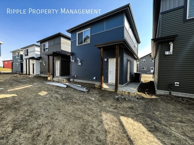 246 Orchards Blvd SW in Edmonton, AB - Building Photo - Building Photo