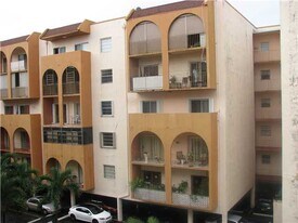 460 E 23rd St in Hialeah, FL - Building Photo