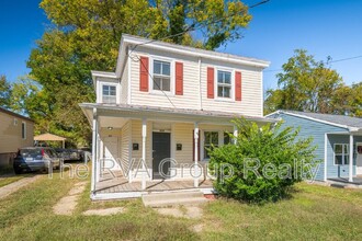 927 Farmer St in Petersburg, VA - Building Photo - Building Photo