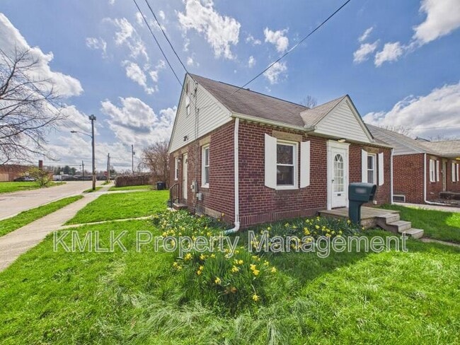 1078 Lindsay Ave in Akron, OH - Building Photo - Building Photo