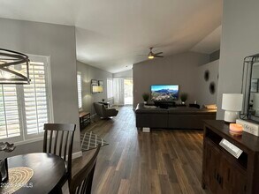 4052 E Chaparosa Way in Cave Creek, AZ - Building Photo - Building Photo