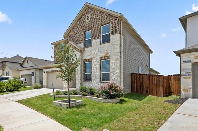 315 Doodle Ln in Hutto, TX - Building Photo - Building Photo