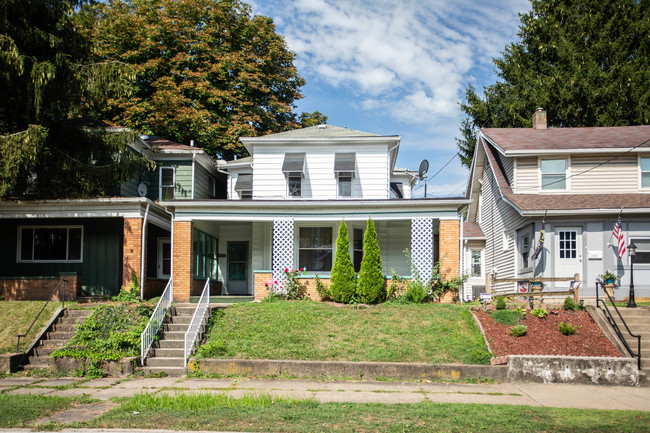 2021 7th Ave in Beaver Falls, PA - Building Photo - Building Photo