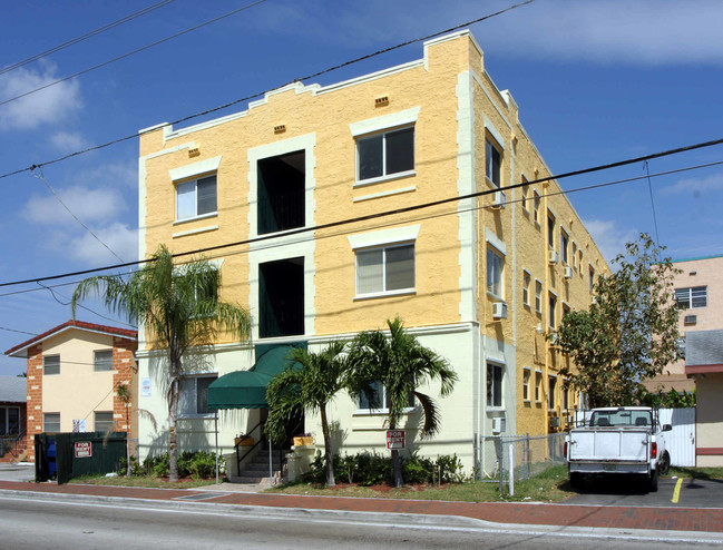 1421 SW 7th Street in Miami, FL - Building Photo - Building Photo