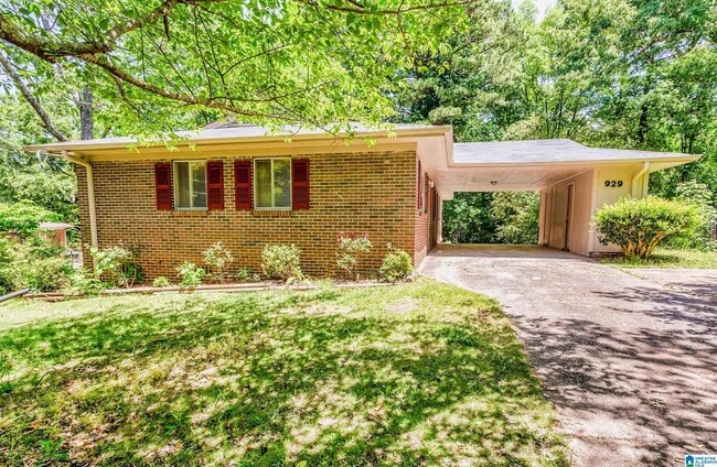 property at 929 Sherwood Forest Dr