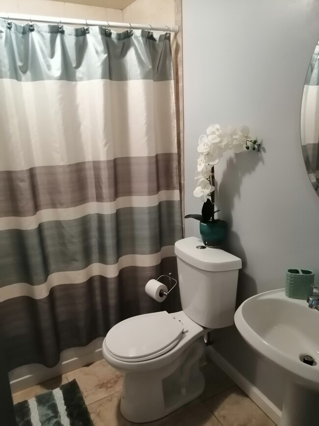 154 Hidden Hill Cir-Unit -Basement in Odenton, MD - Building Photo - Building Photo