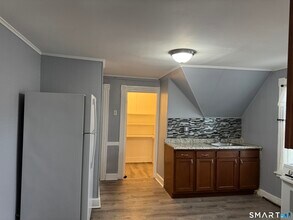 274 Orange St in Waterbury, CT - Building Photo - Building Photo