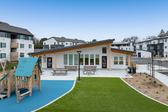 Mohania Glen in Santa Rosa, CA - Foto de edificio - Building Photo