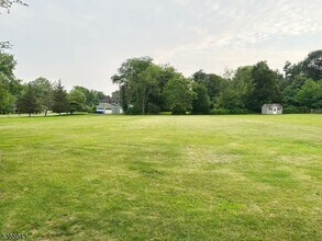 21 Meadowview Rd in Bernards, NJ - Building Photo - Building Photo