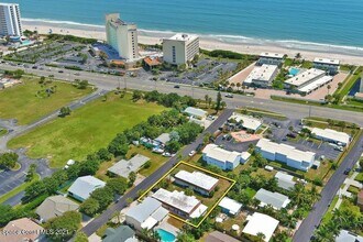 18 North Ct in Indialantic, FL - Building Photo - Building Photo