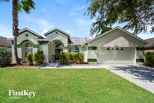 4318 Brooke Dr in Valrico, FL - Building Photo
