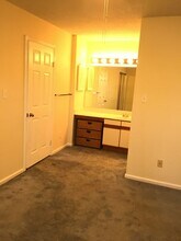 2239 W Sail Ln in Virginia Beach, VA - Building Photo - Building Photo