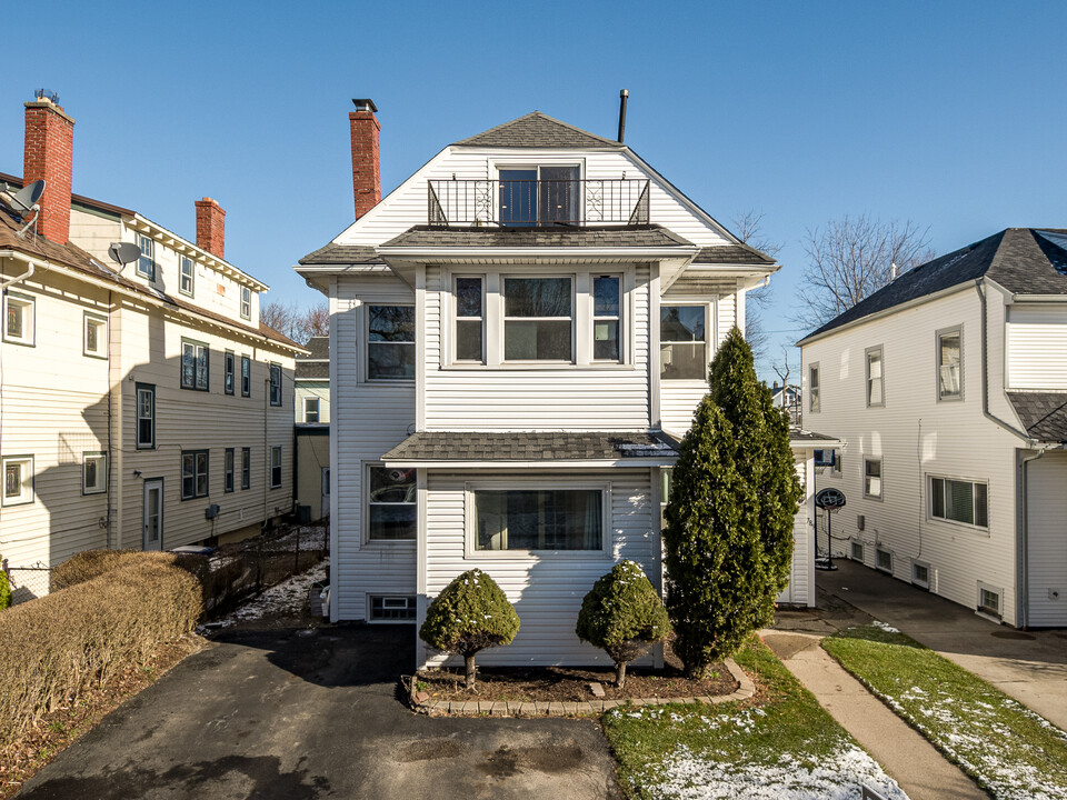 789 Crescent Ave in Buffalo, NY - Building Photo