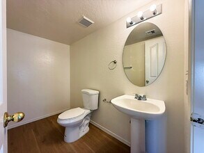 10434 W Oregon Ave in Glendale, AZ - Building Photo - Building Photo