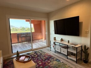 12212 N Paradise Village Pky S, Unit 451 in Phoenix, AZ - Building Photo - Building Photo