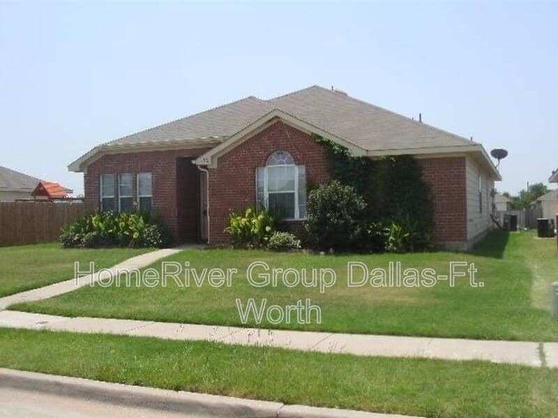 9812 Michelle Dr in Dallas, TX - Building Photo