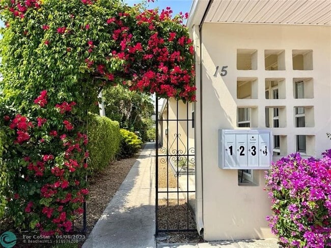 property at 15 SE 10th St