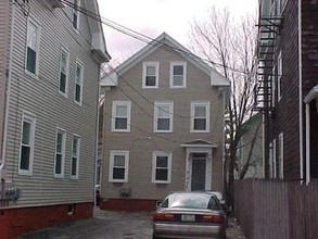 122-124 Mawney St in Providence, RI - Foto de edificio - Building Photo